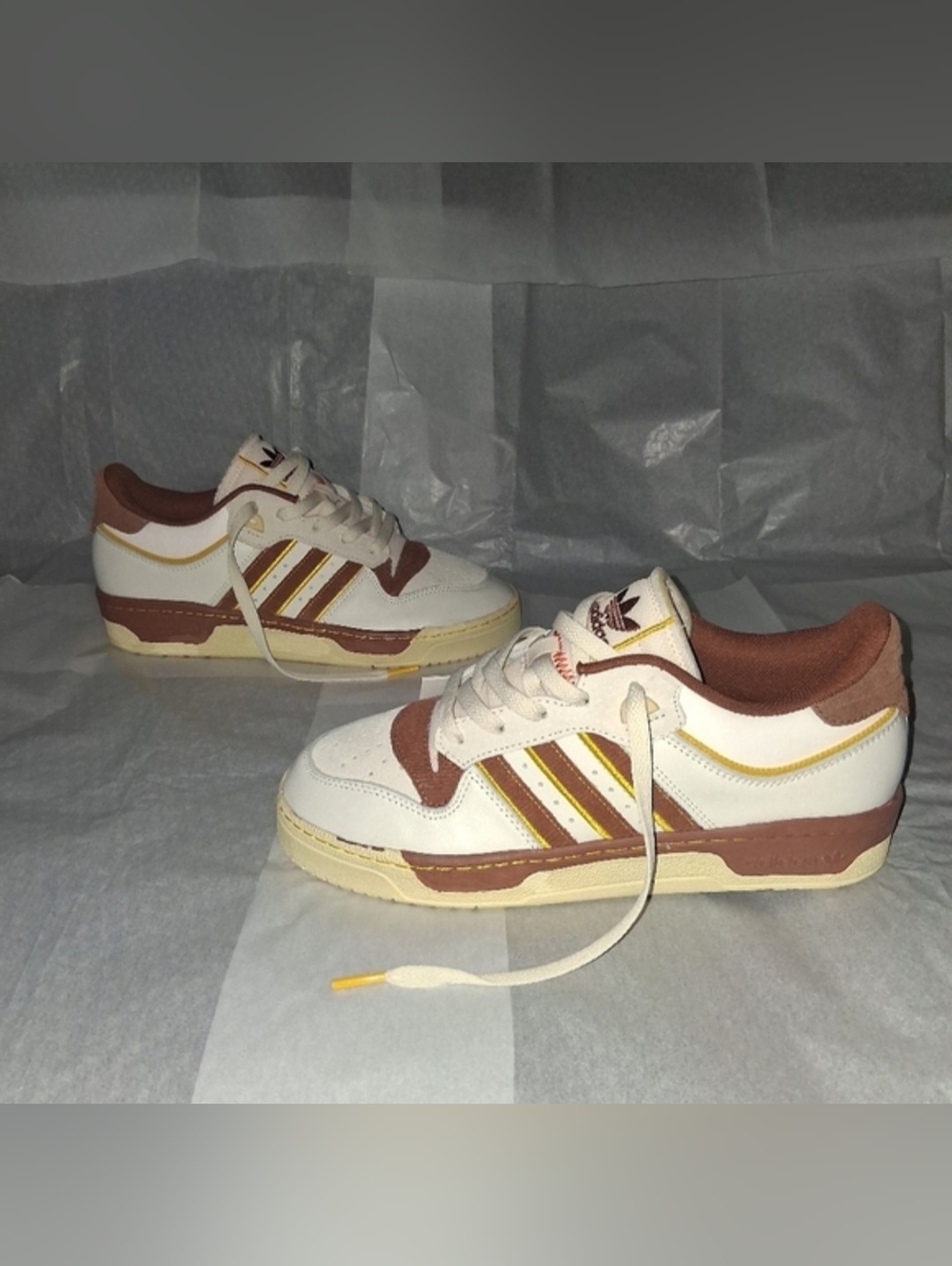adidas Rivalry 86 Sneakers Brand New with Tags Men size 8 = Women 9.5